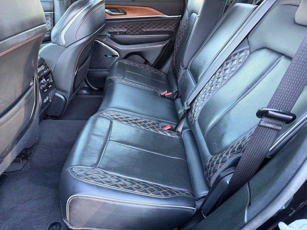 2022 Jeep Grand Cherokee Summit Reserve