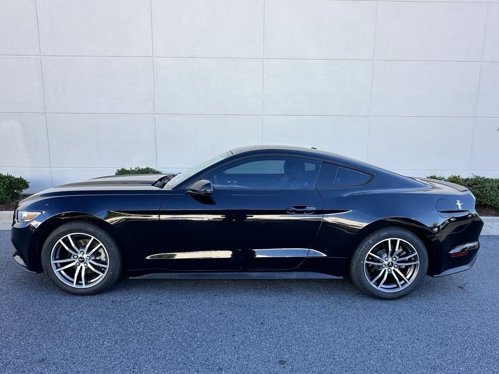 2017 Ford Mustang EcoBoost Premium