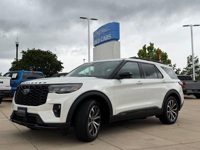 2025 Ford Explorer ST-Line