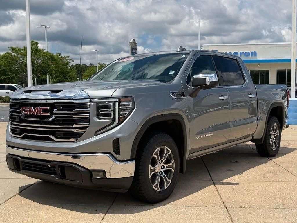 2025 GMC Sierra 1500 SLT
