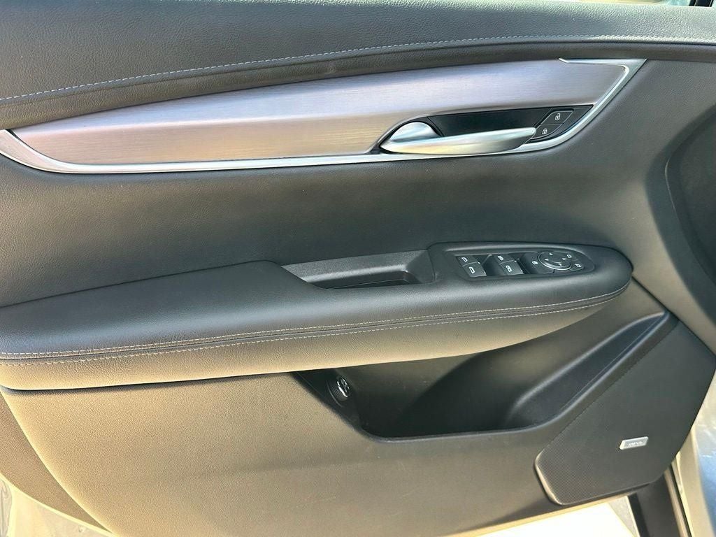 2023 Cadillac XT5 Luxury