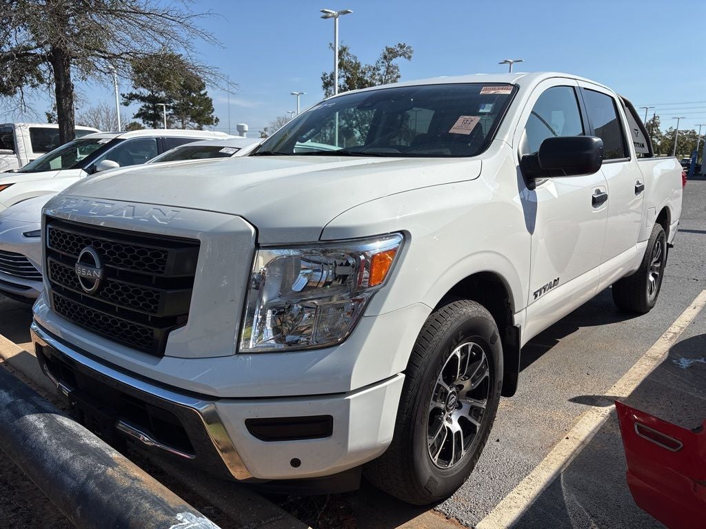 2024 Nissan Titan SV