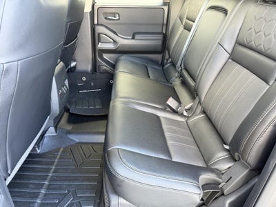 2024 Nissan Frontier SL