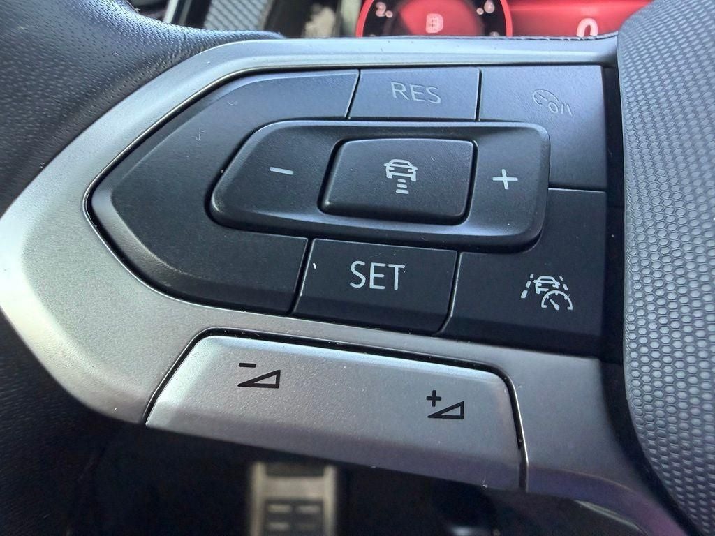 2025 Volkswagen Atlas Cross Sport 2.0T SEL R-Line Black