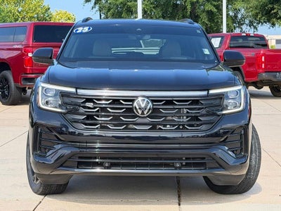 2025 Volkswagen Atlas Cross Sport 2.0T SEL R-Line Black