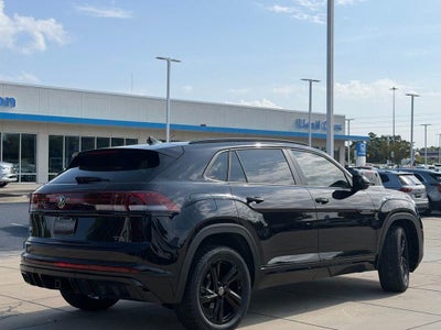 2025 Volkswagen Atlas Cross Sport 2.0T SEL R-Line Black