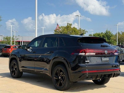 2025 Volkswagen Atlas Cross Sport 2.0T SEL R-Line Black