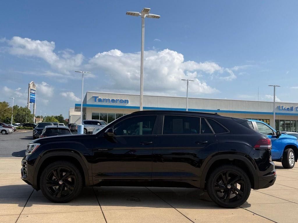 2025 Volkswagen Atlas Cross Sport 2.0T SEL R-Line Black