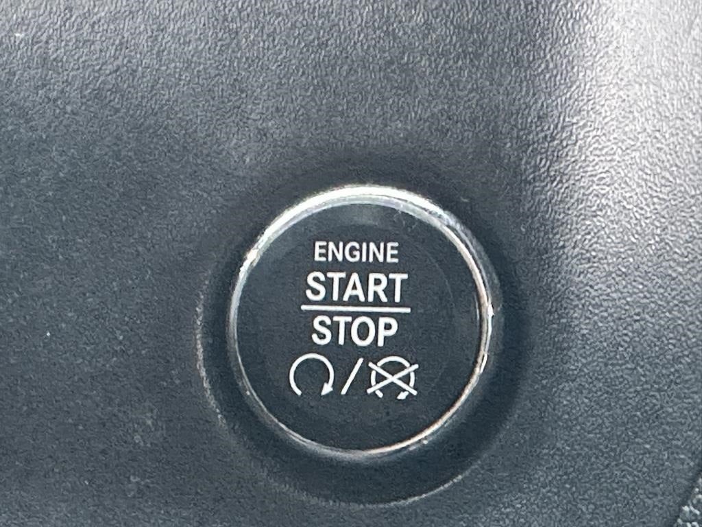 2013 Dodge Challenger SXT