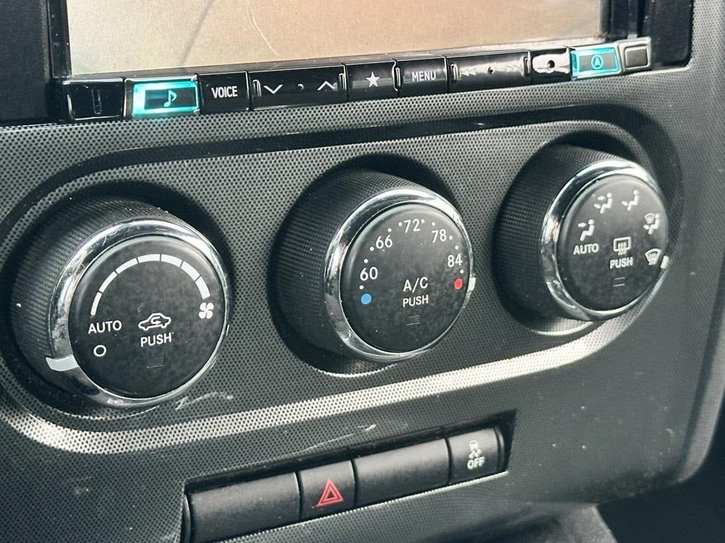 2013 Dodge Challenger SXT