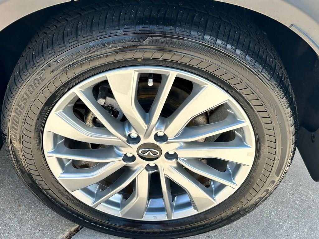 2023 INFINITI QX50 LUXE