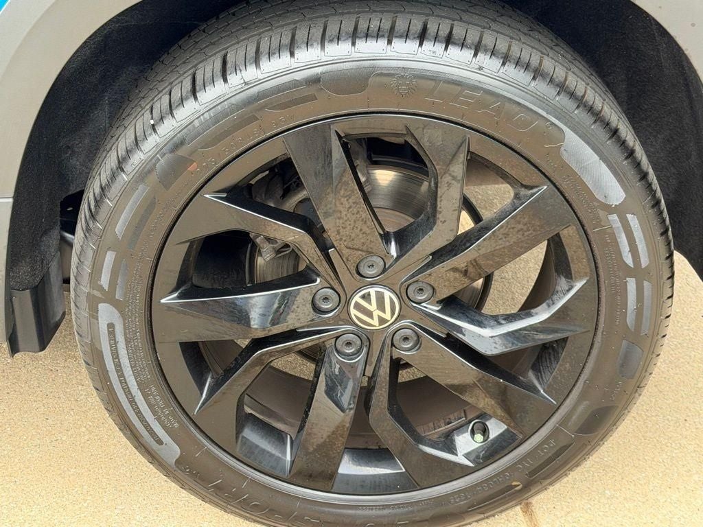 2024 Volkswagen Taos 1.5T SE