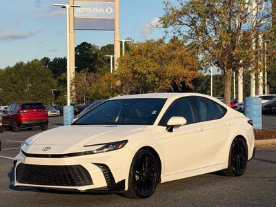 2025 Toyota Camry SE