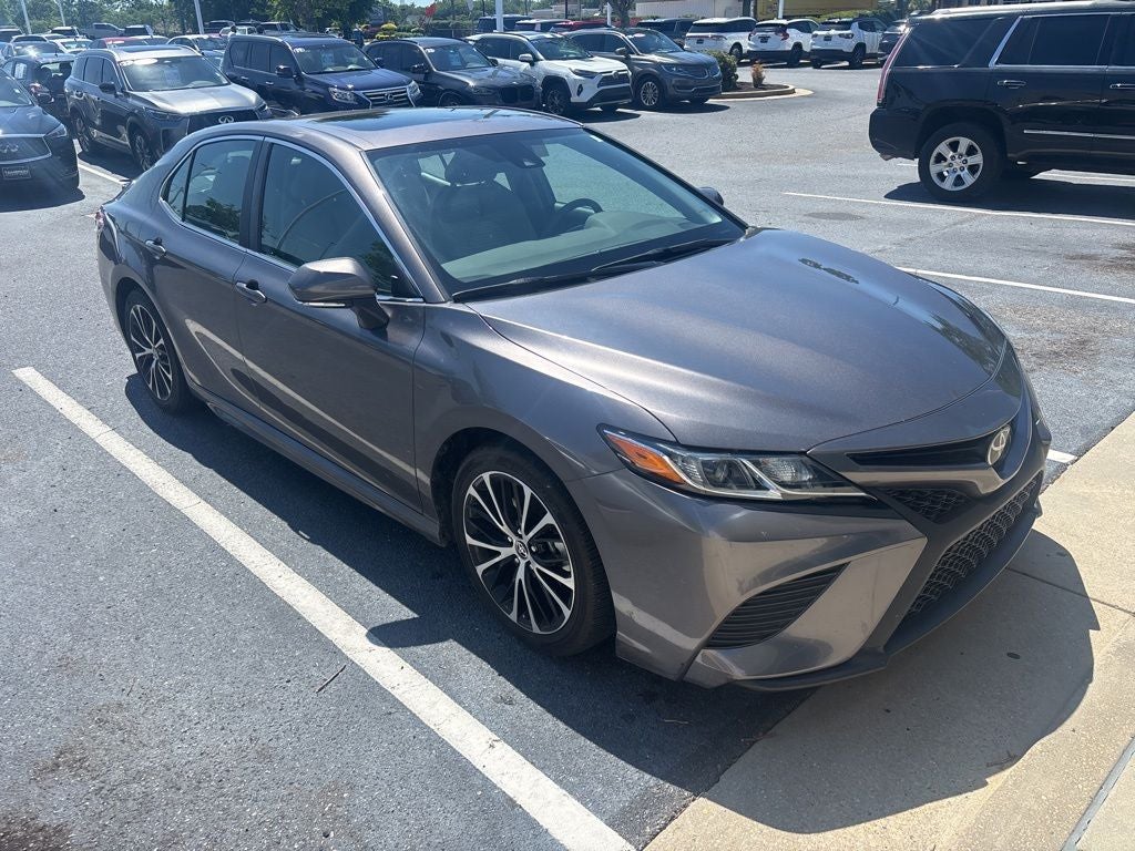 2020 Toyota Camry SE