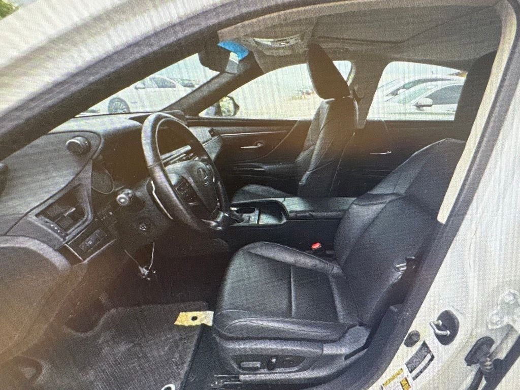 2024 Lexus ES 300h