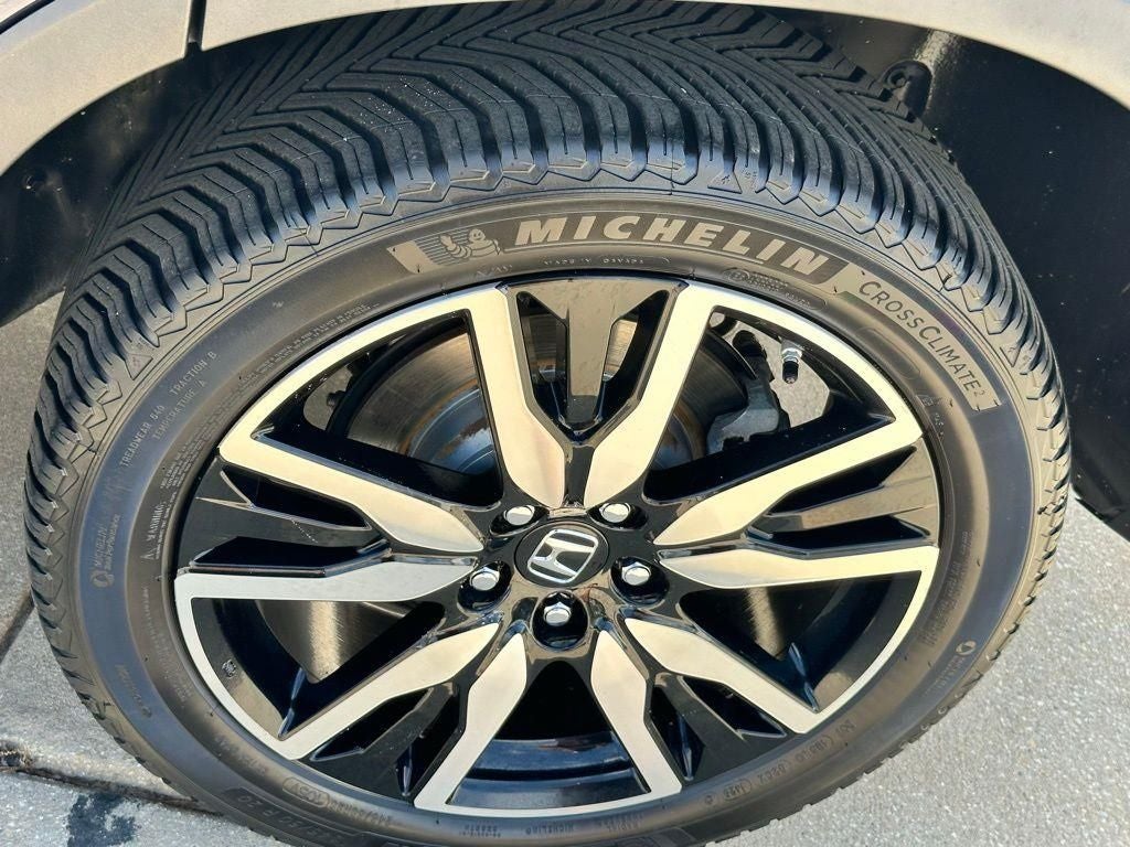 2022 Honda Pilot Touring 7 Passenger