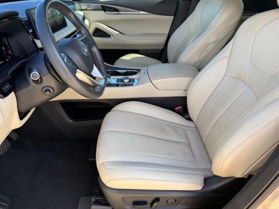 2022 INFINITI QX60 LUXE