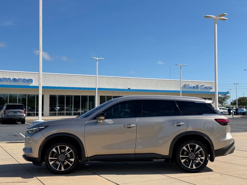 2022 INFINITI QX60 LUXE
