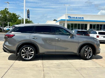 2023 INFINITI QX60 LUXE