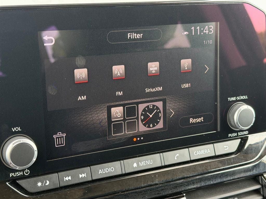 2025 Nissan Pathfinder SV