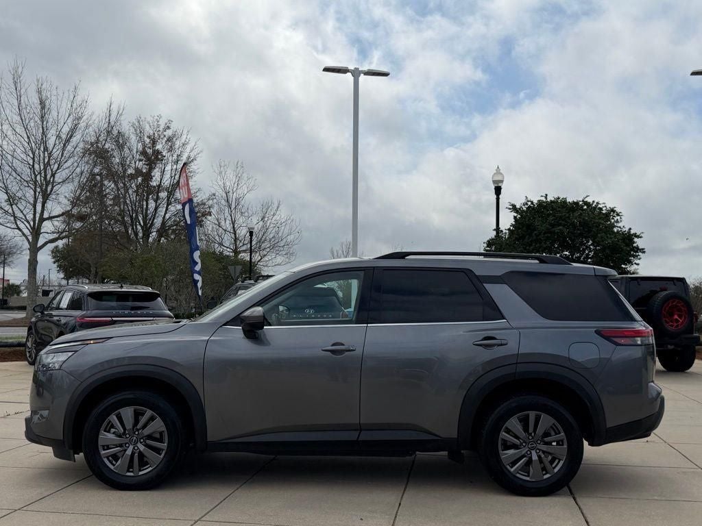 2025 Nissan Pathfinder SV