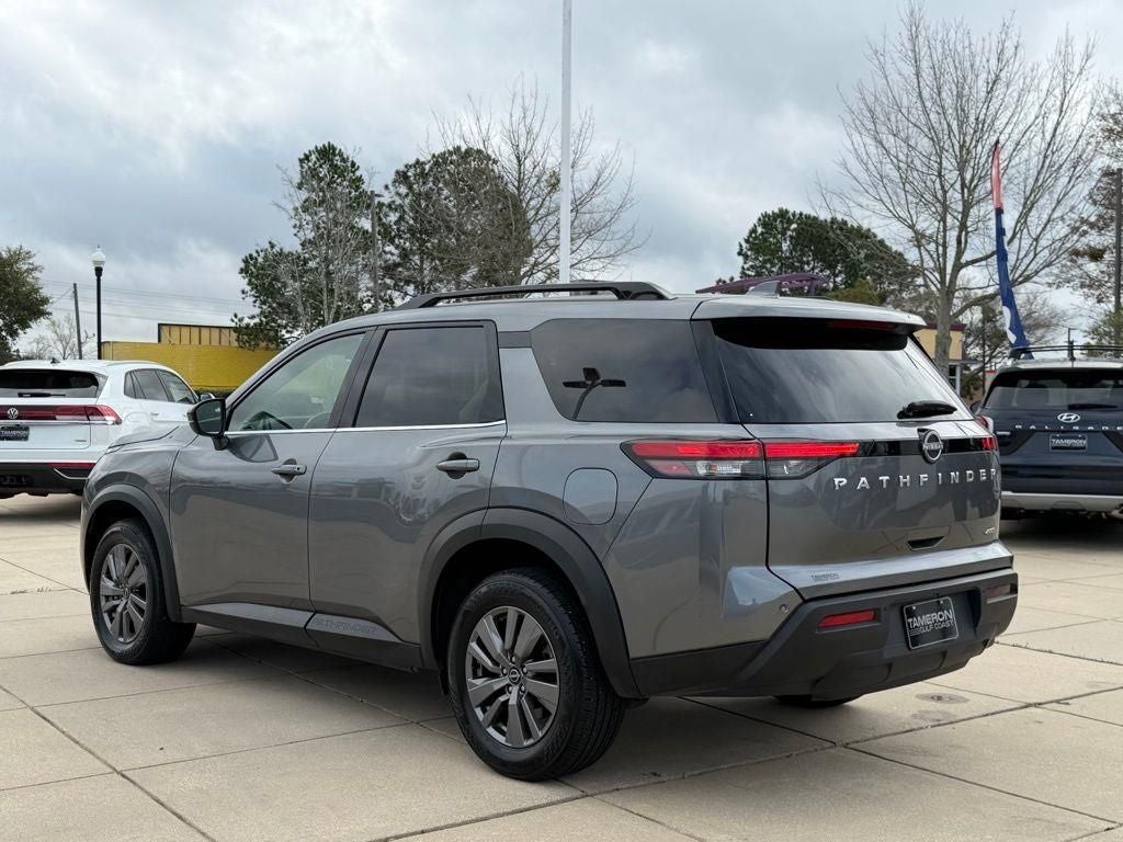2025 Nissan Pathfinder SV