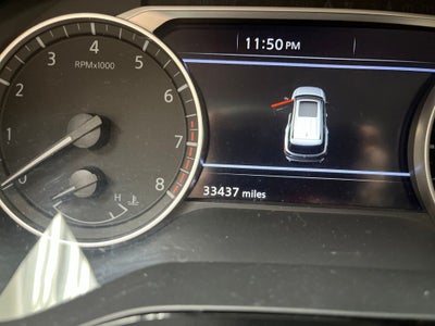 2025 Nissan Pathfinder SV