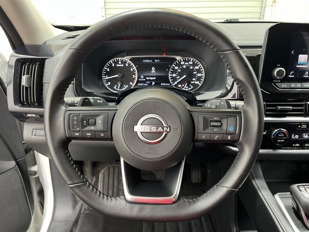 2025 Nissan Pathfinder SV
