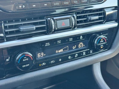 2025 Nissan Pathfinder SL