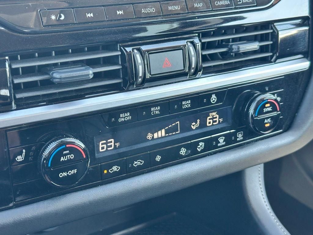 2025 Nissan Pathfinder SL