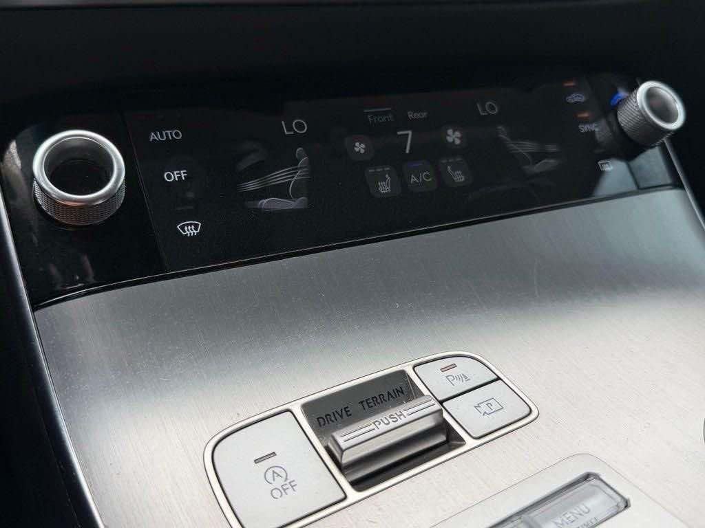 2026 Genesis GV70 2.5T Select