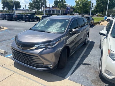 2022 Toyota Sienna Platinum 7 Passenger