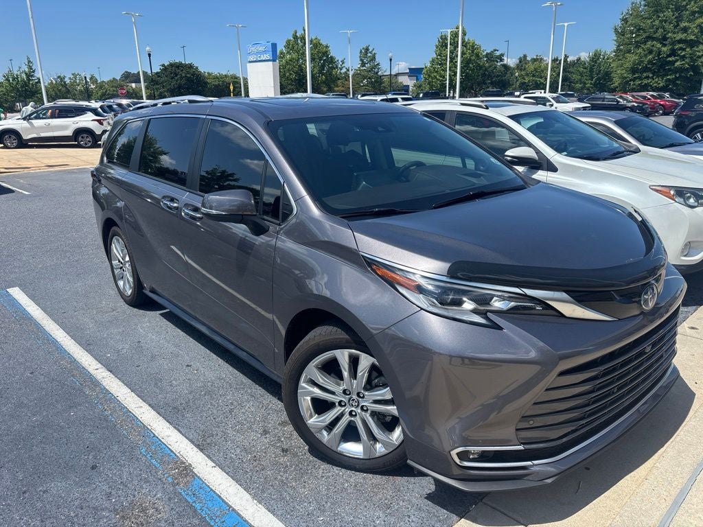 2022 Toyota Sienna Platinum 7 Passenger