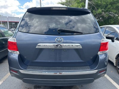 2011 Toyota Highlander SE