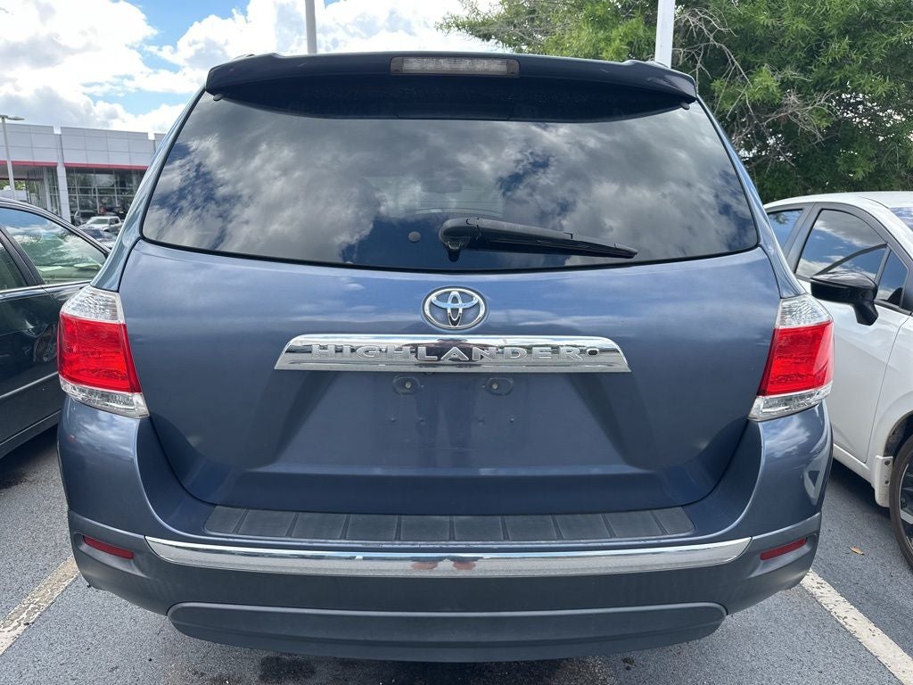 2011 Toyota Highlander SE