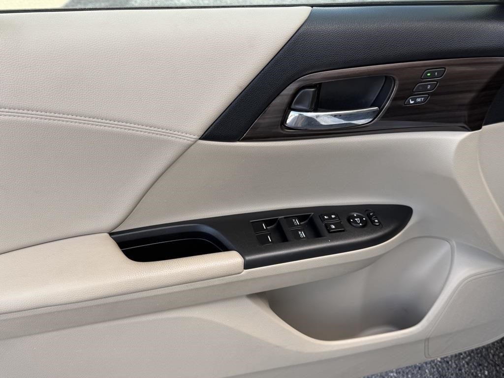 2017 Honda Accord Hybrid EX-L