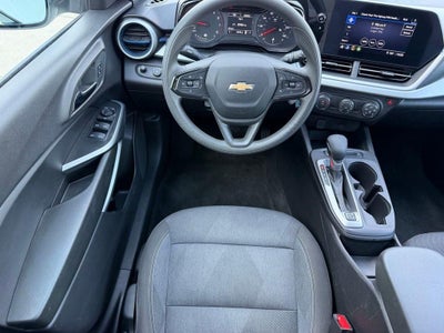 2025 Chevrolet Trax LS