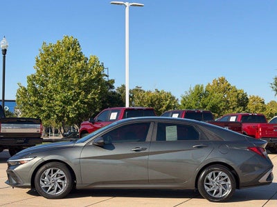 2024 Hyundai Elantra SEL