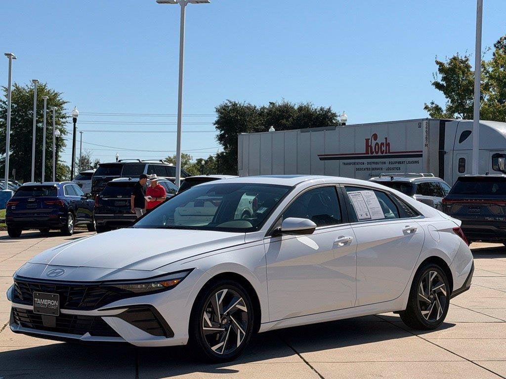 2025 Hyundai Elantra SEL Convenience