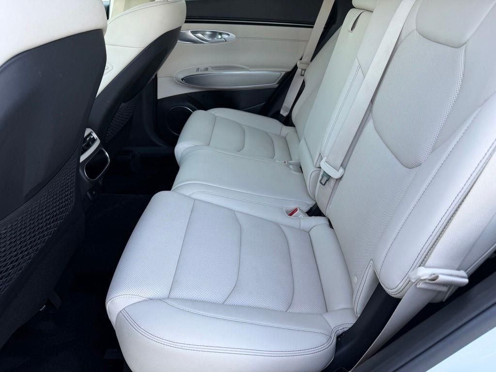 2023 Genesis GV70 2.5T