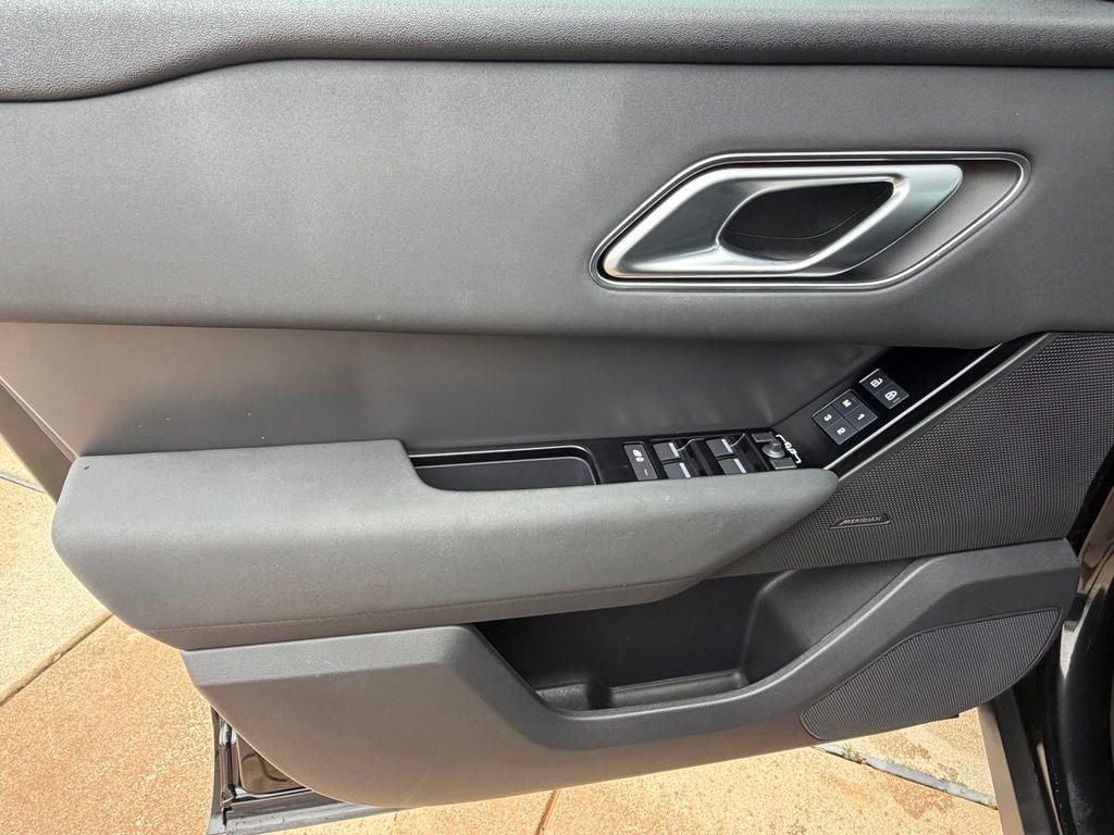 2025 Land Rover Range Rover Velar Dynamic SE