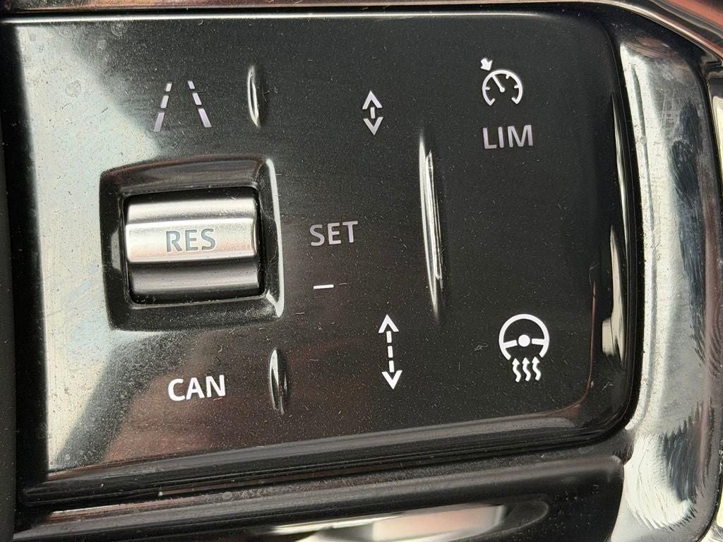 2025 Land Rover Range Rover Velar Dynamic SE
