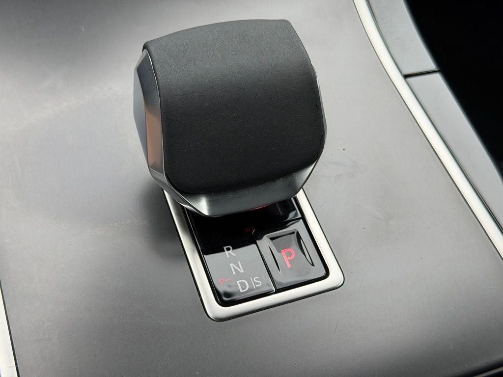 2025 Land Rover Range Rover Velar Dynamic SE