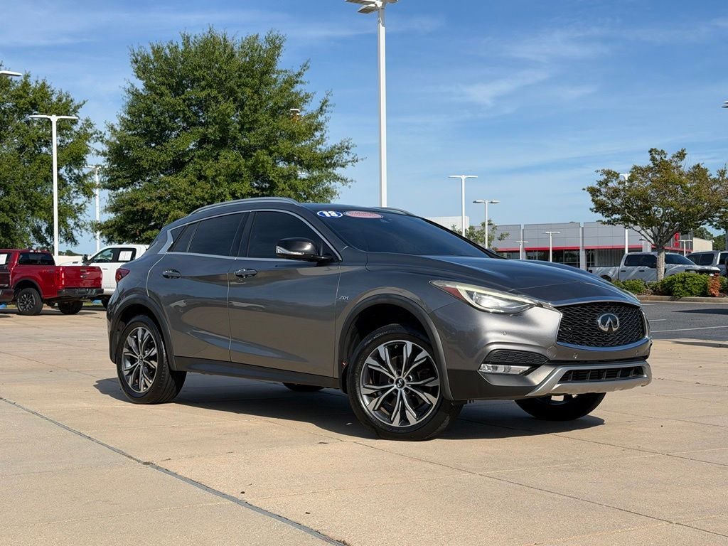 2018 INFINITI QX30 Premium