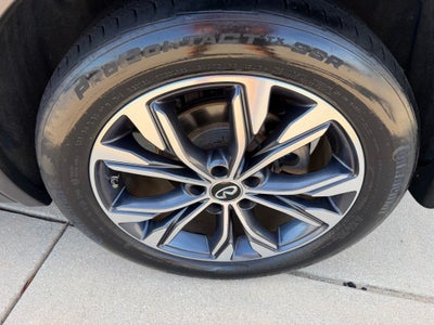 2018 INFINITI QX30 Premium