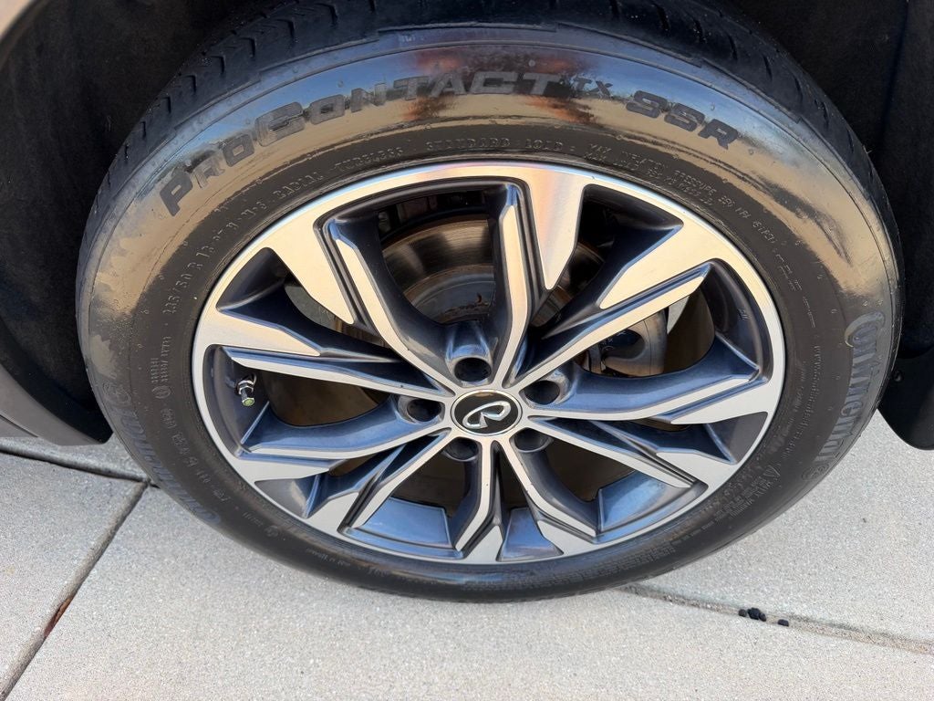 2018 INFINITI QX30 Premium