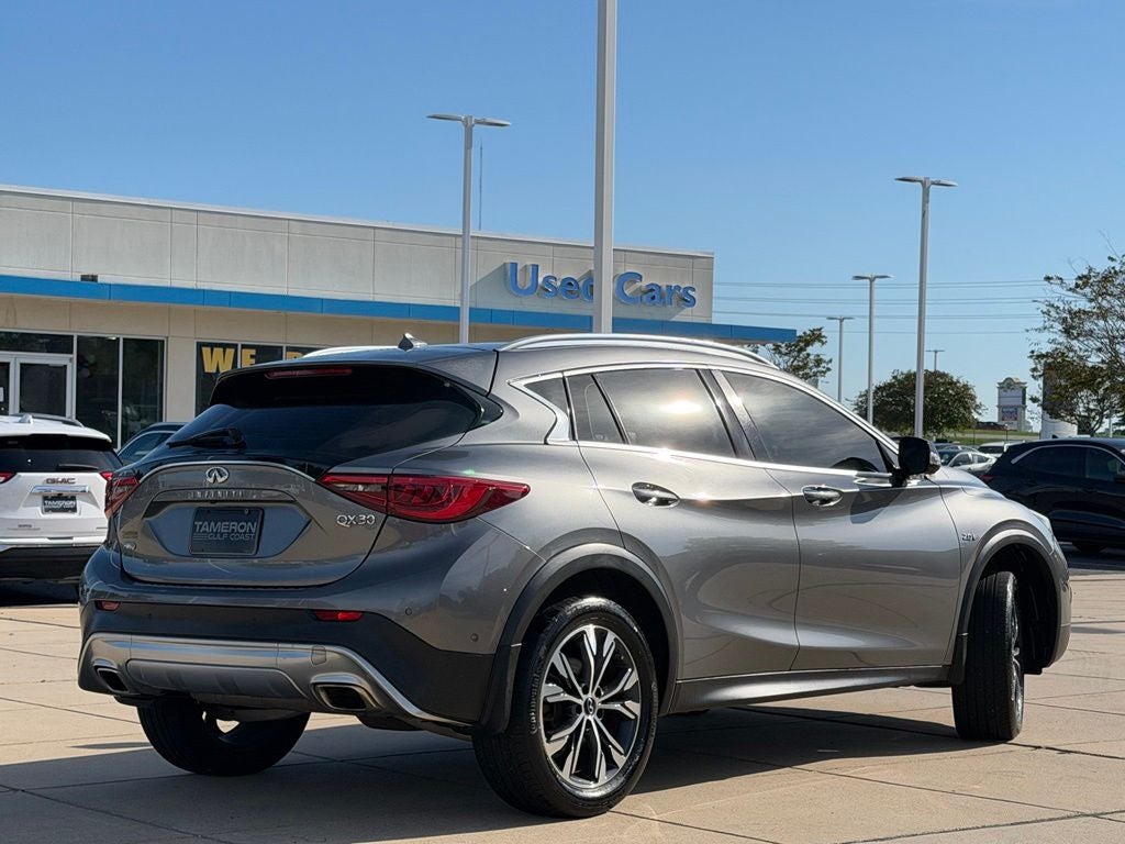 2018 INFINITI QX30 Premium