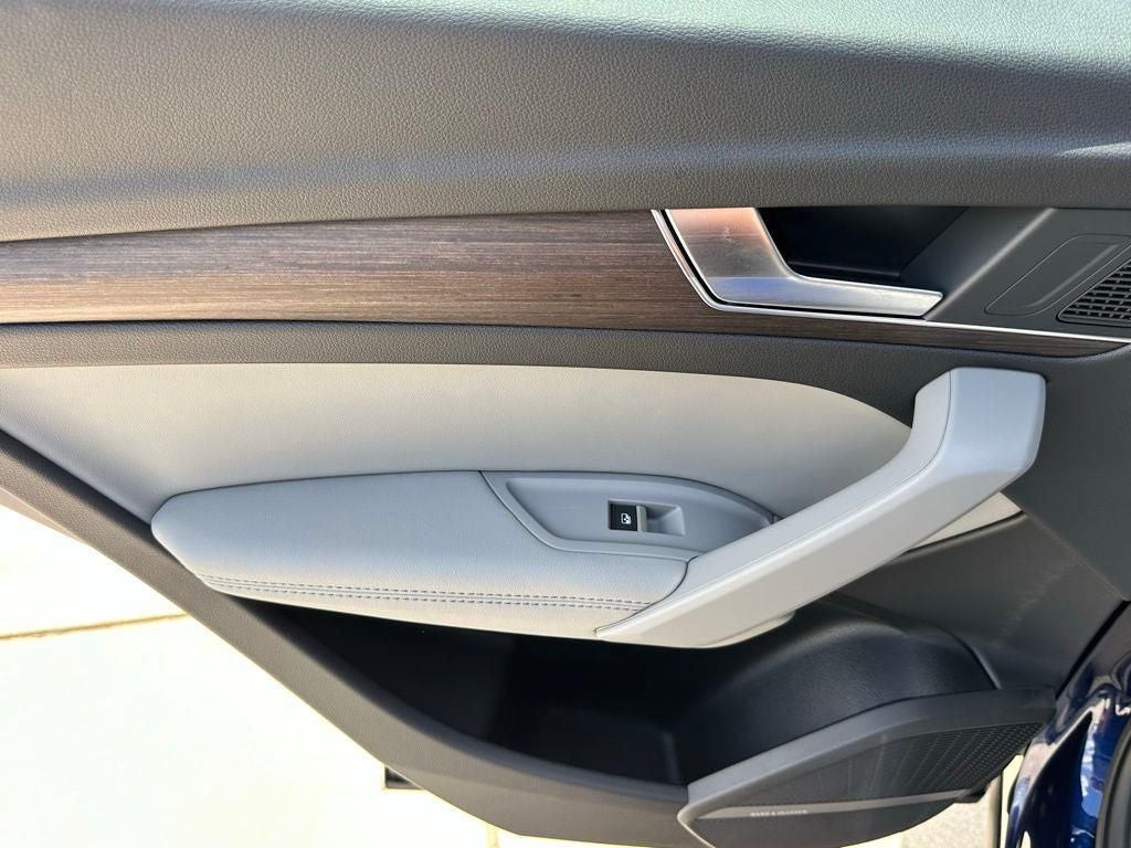 2024 Audi Q5 45 S line Premium quattro