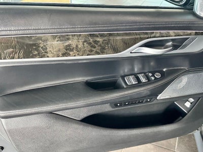 2022 BMW 7 Series 750i xDrive