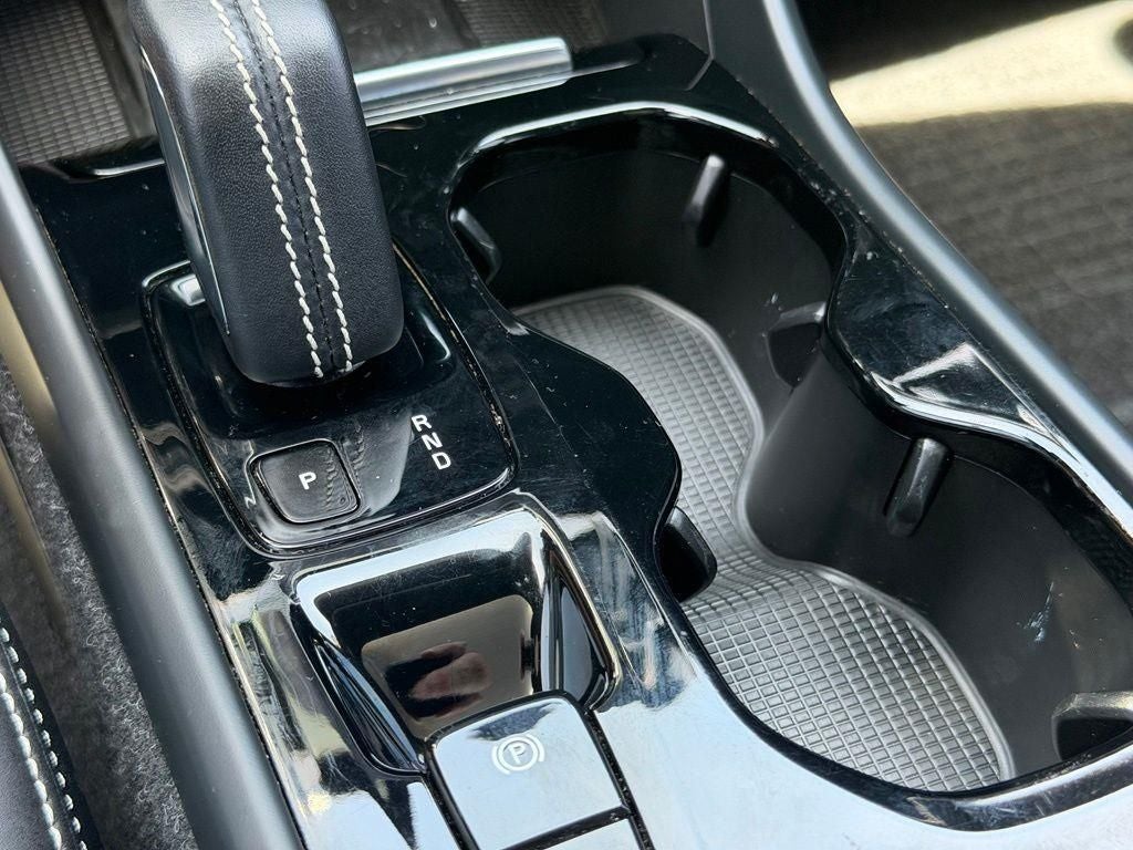 2020 Volvo XC40 R-Design